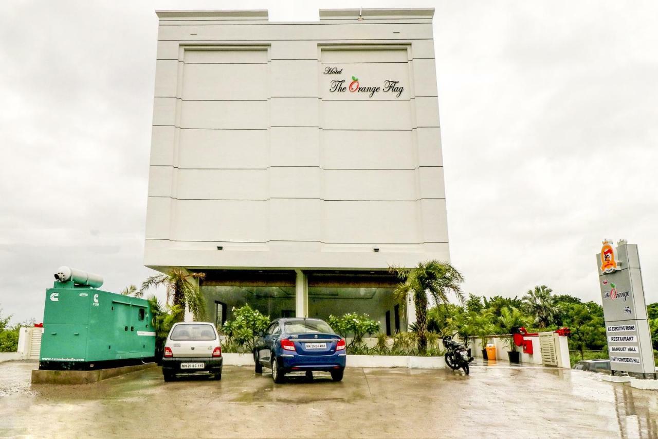Hotel The Orange Flag Аурангабад Екстериор снимка