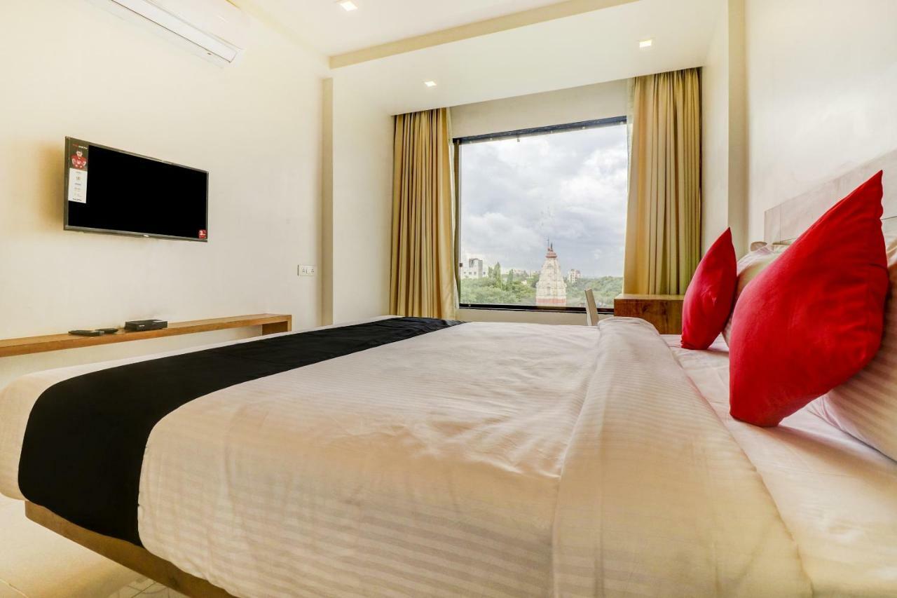Hotel The Orange Flag Аурангабад Екстериор снимка