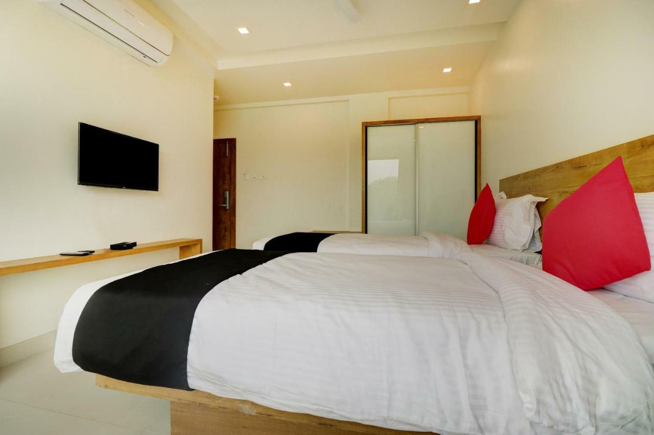 Hotel The Orange Flag Аурангабад Екстериор снимка